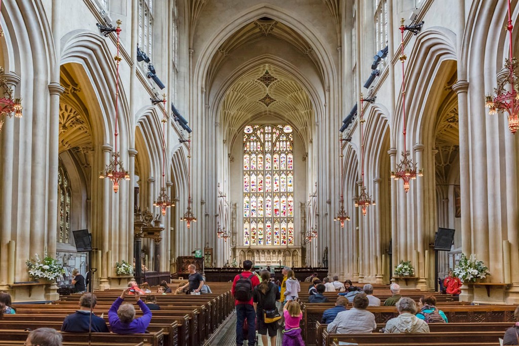 archwayed interiors in bath abbey