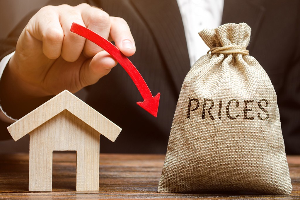 rent prices indicating a downward trend 