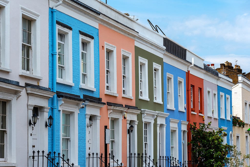 London houses for rent to rent on a colourful street