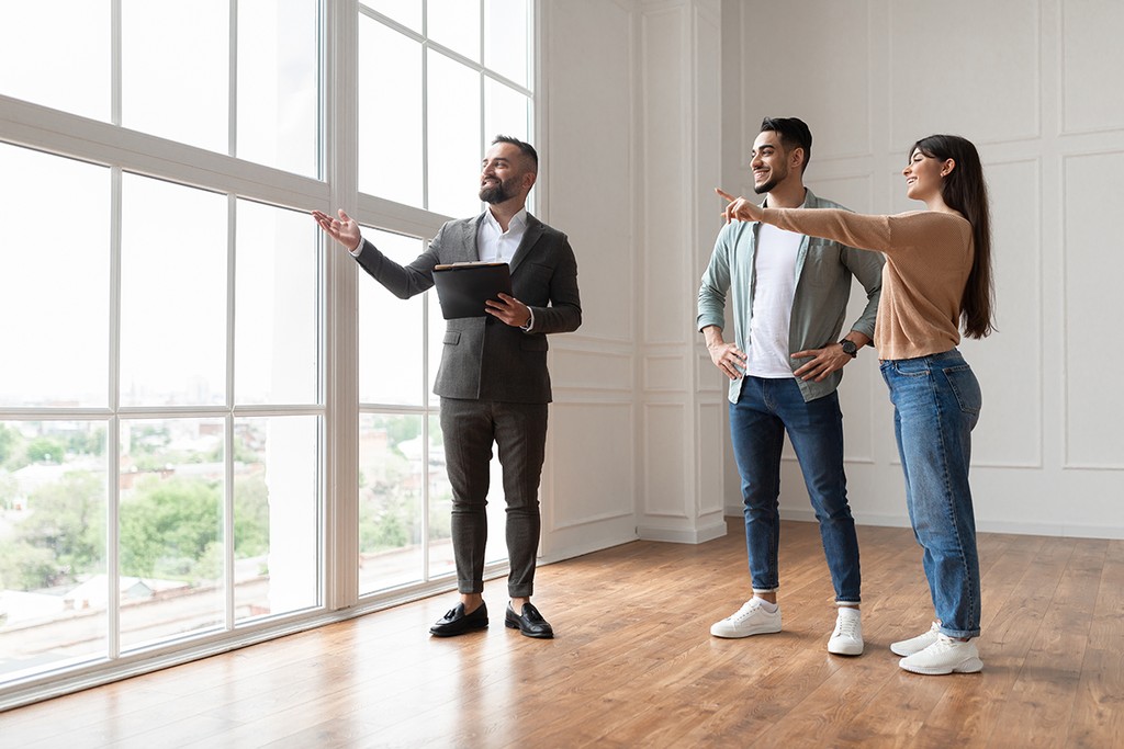 tenants being shown an empty house