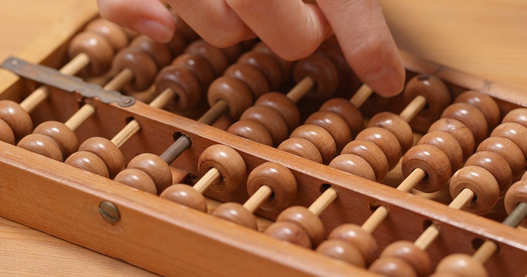 Calculate on abacus